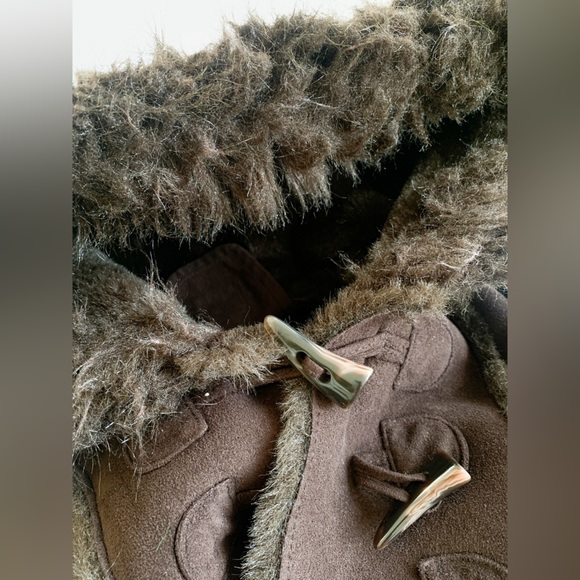 GAP size 3 Dark brown faux fur lined beautiful coat - Picture 2 of 3